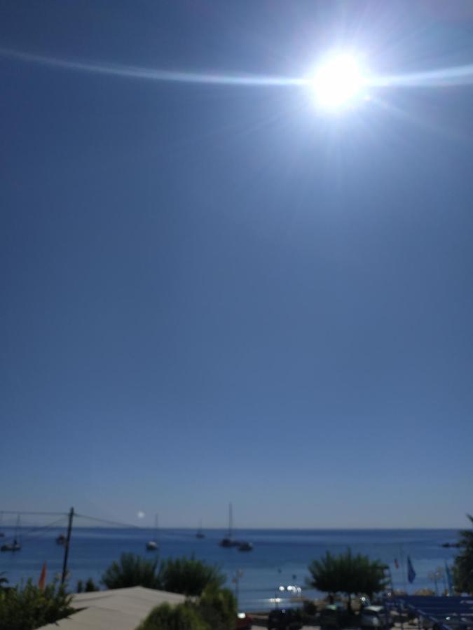 Παραθαλασσιο Στουντιο Μιχαλιας Sea View Studio Michalias Νουμερο 8 Agia Marina  Bagian luar foto